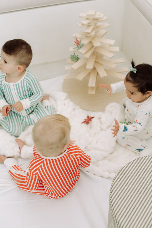 The Ultimate Christmas Gift for Your Little One: Innovative Baby Sleepwear for Every Stage!