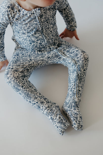 baby wearing Easter baby pajamas spring sleepwear